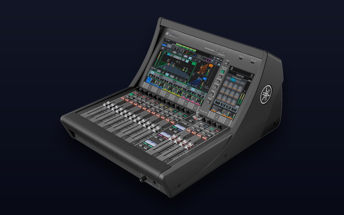 Yamaha DM7 Compact digital mixing console